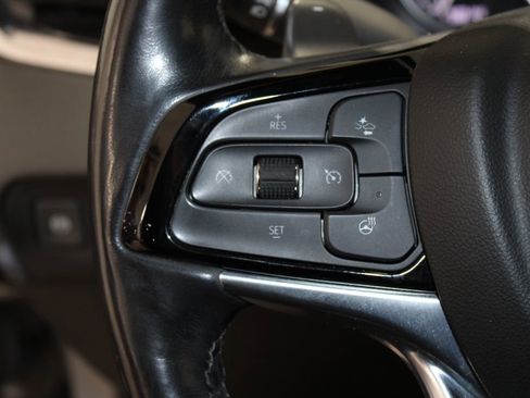 Used 2022 Buick Enclave Premium image 35