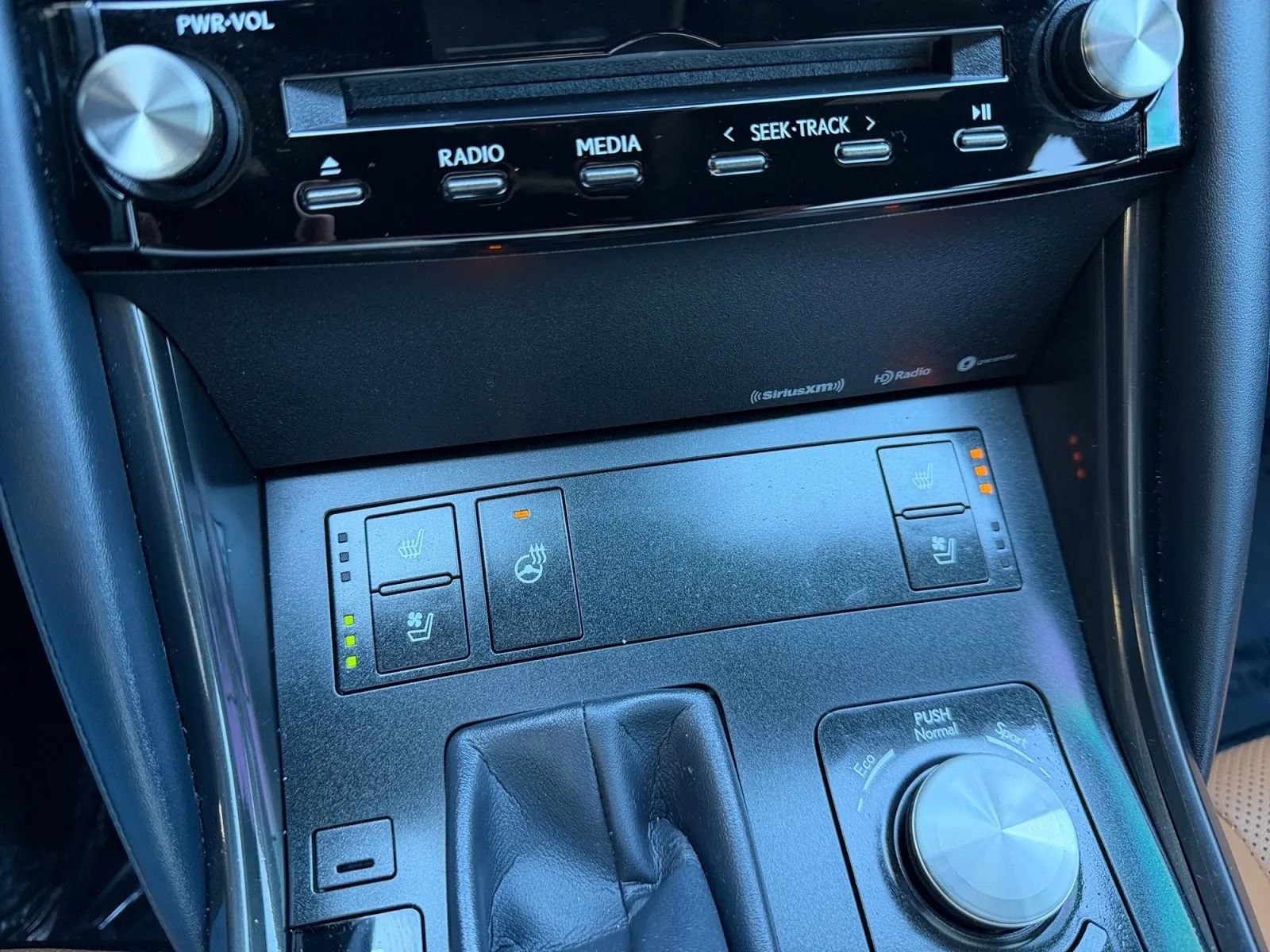 Used 2023 Lexus IS 300 AWD w/ Premium Package image 19
