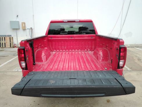 Used 2024 GMC Sierra 1500 SLE image 8