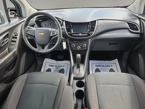 Used 2017 Chevrolet Trax LS AWD/4WD image 14