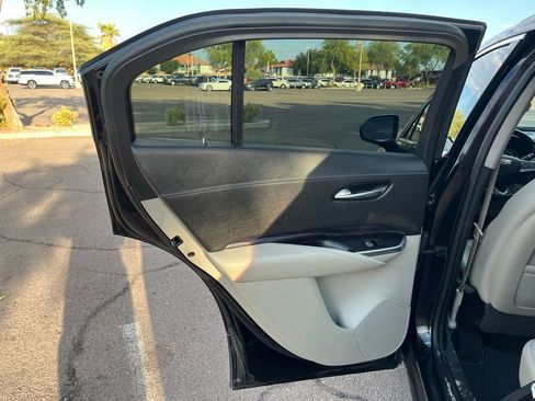 Used 2020 Cadillac XT4 Luxury w/ Cold Weather Package image 25