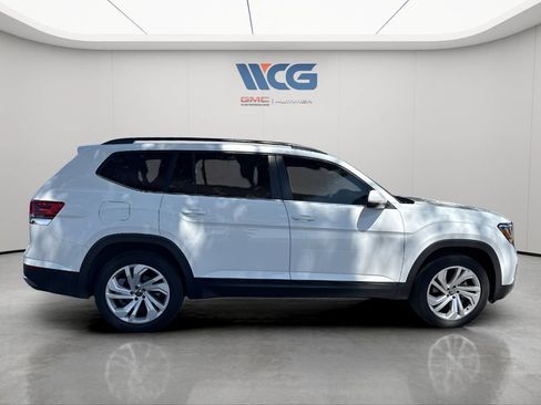 Used 2023 Volkswagen Atlas SE AWD/4WD image 2