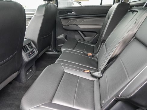 Used 2023 Volkswagen Atlas SE w/ Panoramic Sunroof Package FWD image 20