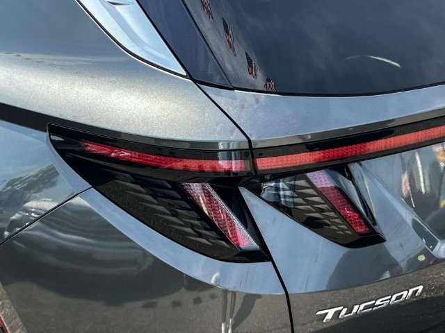 Used 2022 Hyundai Tucson Limited AWD/4WD image 10