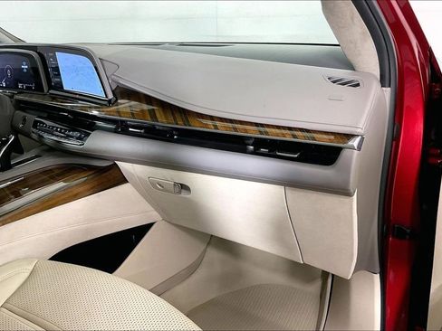 Used 2023 Cadillac Escalade Sport Platinum w/ LPO, ONYX Package AWD/4WD image 21