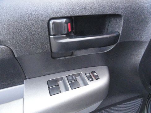 Used 2013 Toyota Tundra 4x4 Double Cab w/ TRD Off-Road Pkg image 13