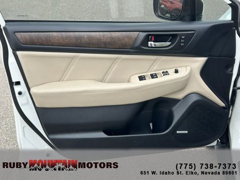 Used 2018 Subaru Outback 3.6R Limited AWD/4WD image 9