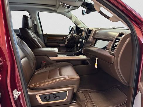 Used 2025 RAM 1500 Limited AWD/4WD image 16