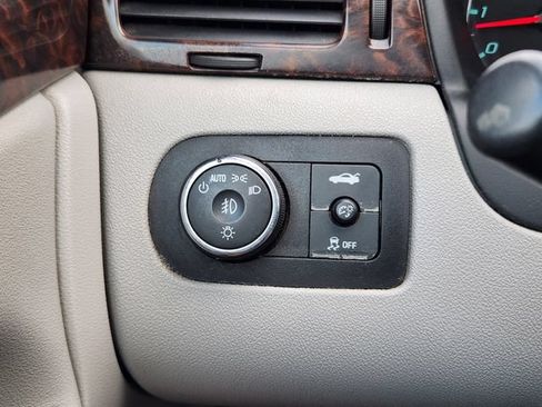Used 2016 Chevrolet Impala LTZ FWD image 21