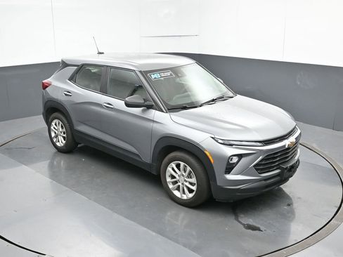 Used 2024 Chevrolet TrailBlazer LS image 49