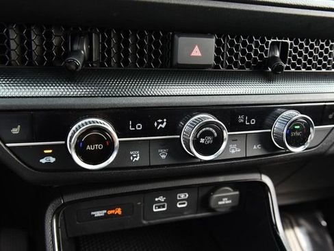 Used 2025 Honda CR-V EX image 15
