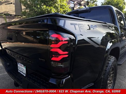 Used 2019 Toyota Tacoma TRD Sport AWD/4WD image 36