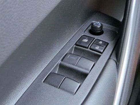 Used 2024 Toyota Corolla Cross AWD Hybrid w/ Convenience Package image 24