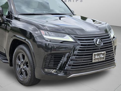 Used 2023 Lexus LX 600 4WD w/ Appearance Package image 34