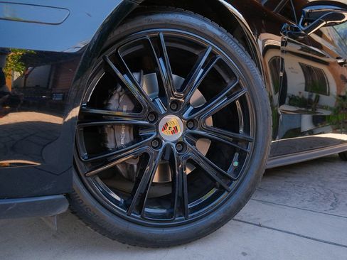 Used 2018 Porsche Panamera image 11