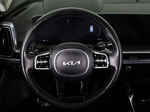 Used 2025 Kia Sorento AWD image 45
