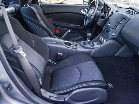 Used 2020 Nissan 370Z Base image 13