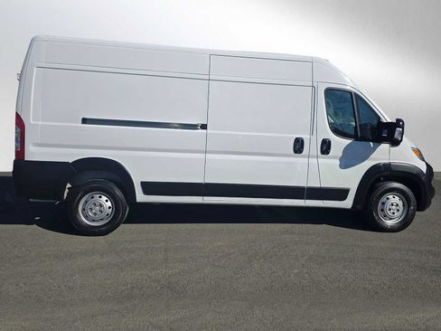 Used 2023 RAM ProMaster 2500 image 2