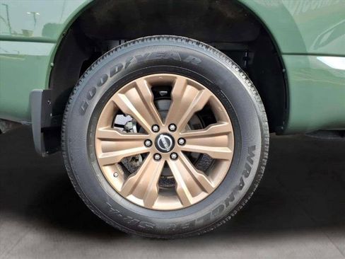 Used 2024 Nissan Titan SV w/ SV Bronze Edition Package image 20