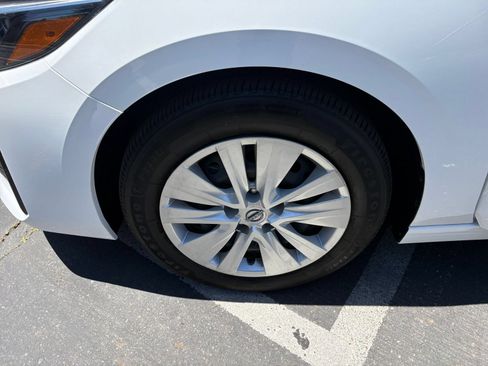 Used 2025 Nissan Sentra S FWD image 28