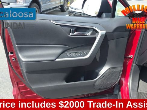 Used 2022 Toyota RAV4 XLE image 12