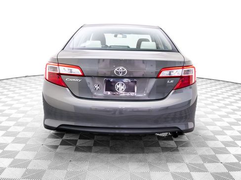 Used 2012 Toyota Camry LE FWD image 5