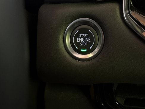 Used 2025 GMC Canyon Elevation w/ Convenience Package AWD/4WD image 29
