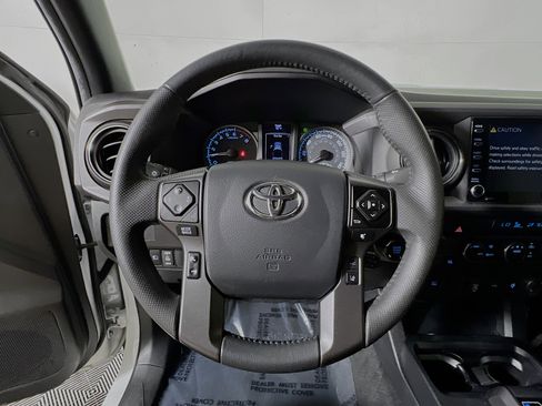 Used 2023 Toyota Tacoma TRD Sport image 18