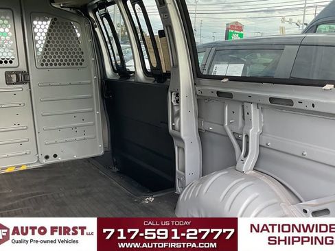 Used 2018 Chevrolet Express 2500 w/ Driver Convenience Package RWD image 13