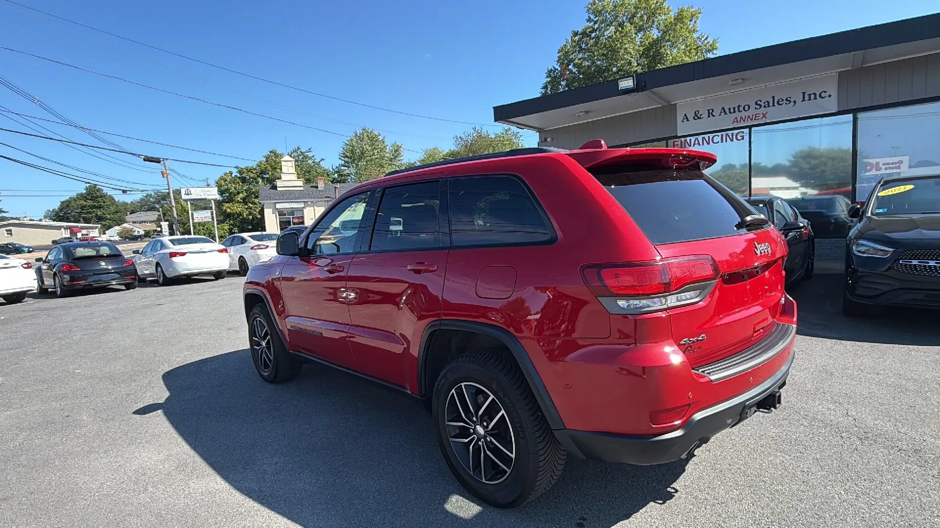 Used 2017 Jeep Grand Cherokee Trailhawk AWD/4WD image 5