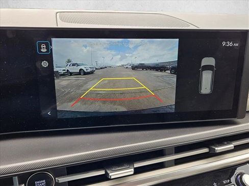 Used 2025 Hyundai Santa Fe SEL image 15