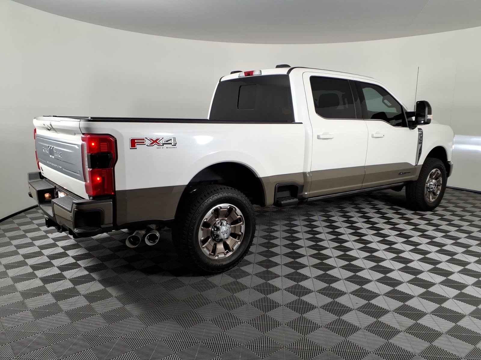 Used 2026 Ford F350 King Ranch AWD/4WD image 4