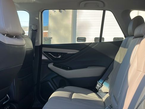 Used 2020 Subaru Outback Limited image 21