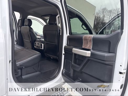 Used 2019 Ford F250 Lariat w/ Chrome Package image 26