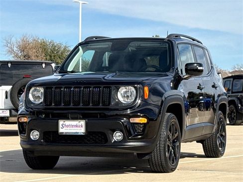 Used 2019 Jeep Renegade Altitude w/ Quick Order Package 2XM image 3