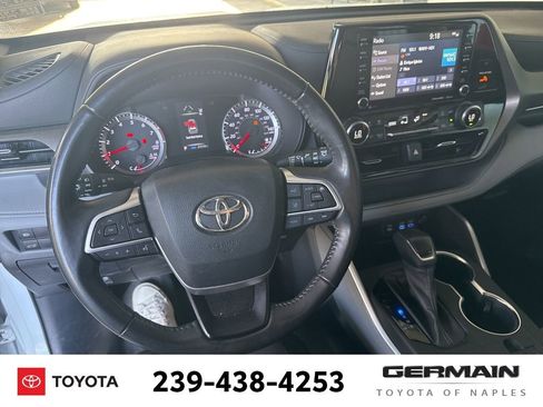 Used 2022 Toyota Highlander LE image 15