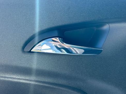 Used 2016 Chevrolet Volt Premier w/ Driver Confidence Package FWD image 20