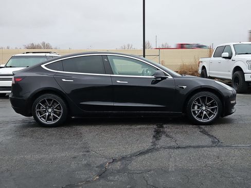 Used 2018 Tesla Model 3 Long Range image 2