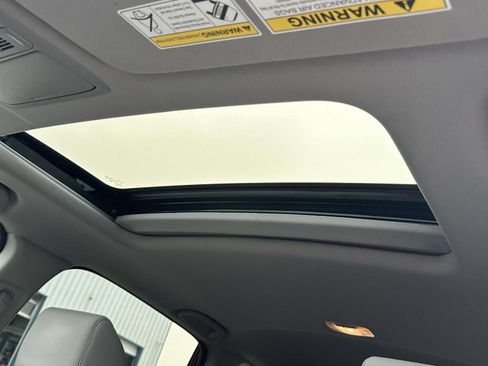 Used 2022 Honda CR-V Touring image 17