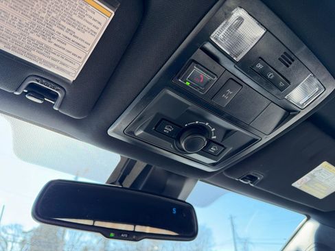 Used 2020 Toyota Tacoma TRD Off-Road w/ Technology Package image 14