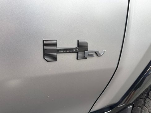 Used 2026 GMC Hummer EV 4x4 Crew Cab image 10