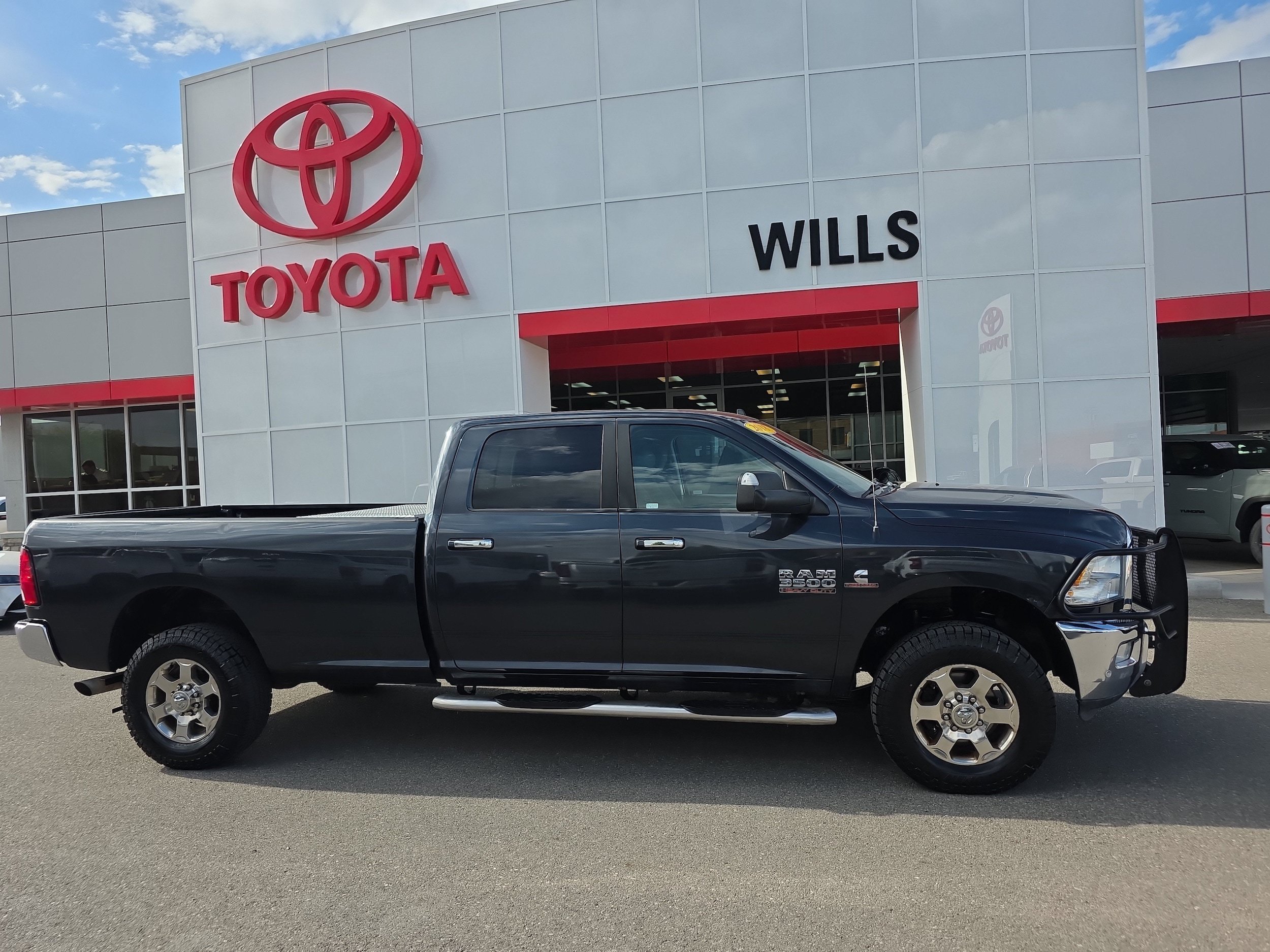 Used 2018 RAM 3500 Big Horn AWD/4WD image 1