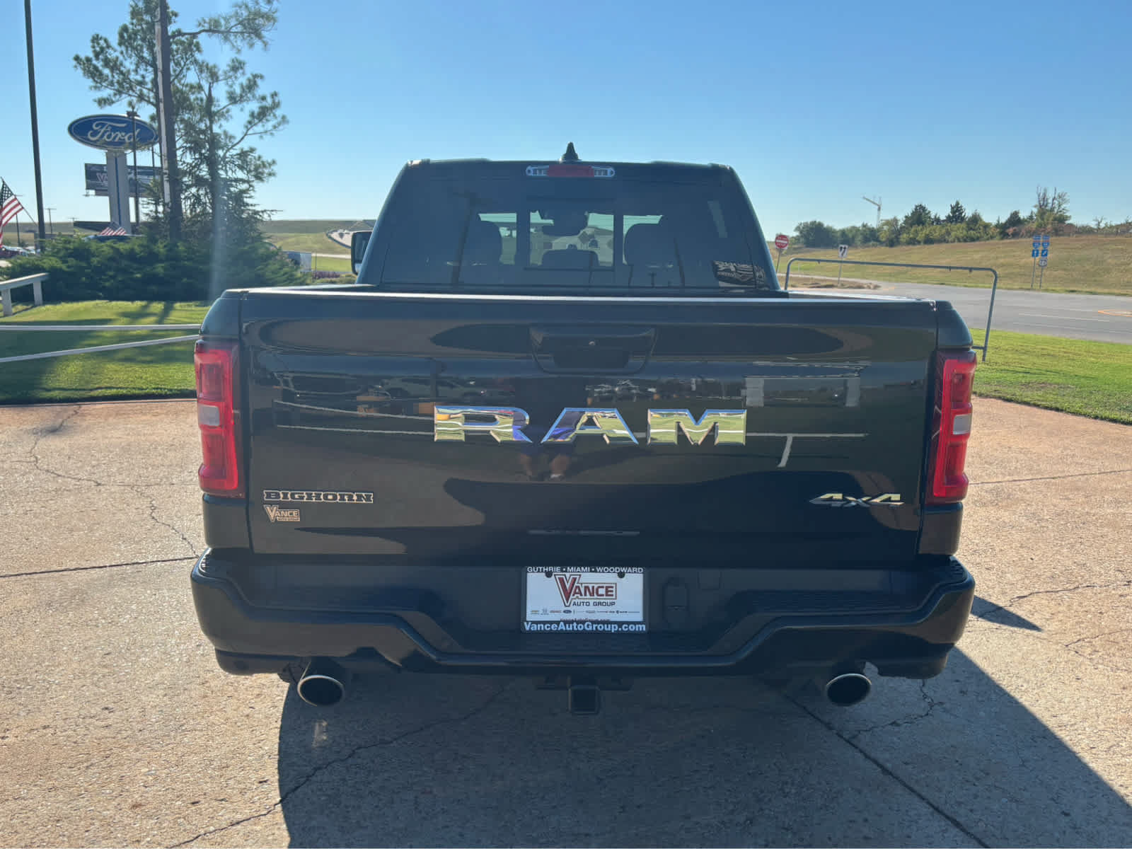Used 2025 RAM 1500 Big Horn AWD/4WD image 6