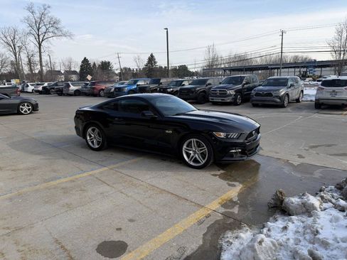 Used 2017 Ford Mustang GT image 4
