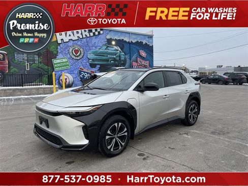Used 2025 Toyota bZ4X AWD image 1