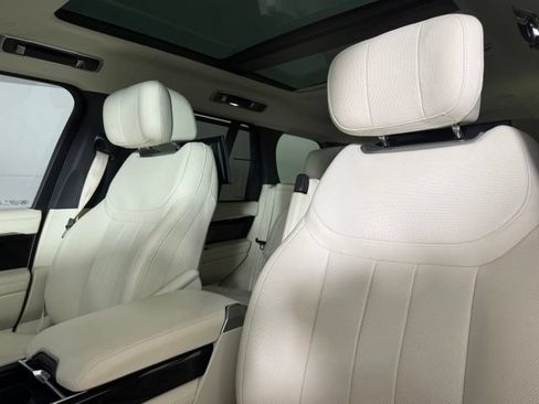 Used 2025 Land Rover Range Rover Autobiography AWD/4WD image 15