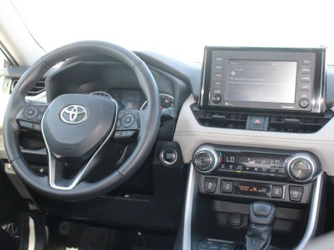 Certified 2021 Toyota RAV4 XLE w/ Convenience Package AWD/4WD image 24