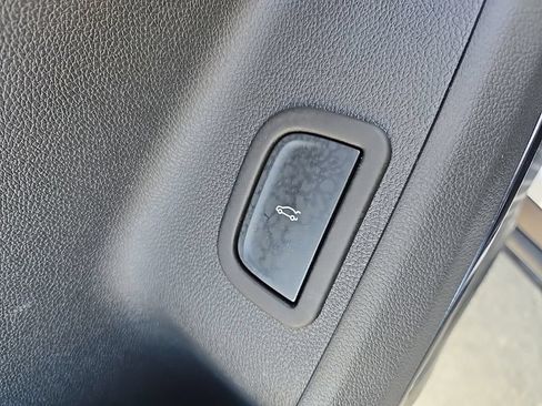 Used 2026 GMC Acadia AT4 w/ Luxury Package AWD/4WD image 35