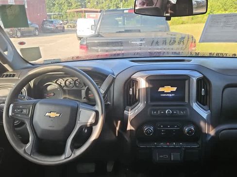 Used 2022 Chevrolet Silverado 1500 Custom image 3