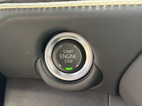 Used 2025 Chevrolet Tahoe Premier AWD/4WD image 31